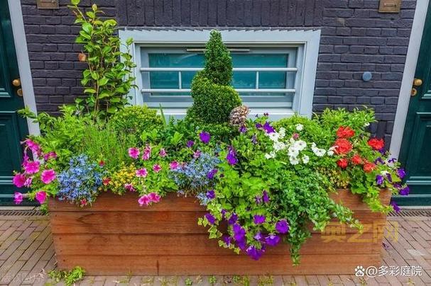 花圃摆放数量有限制,庭院大小影响花圃数量