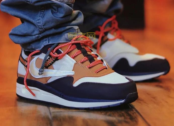 突袭官网：Travis Scott 联名系列震撼发售，抢购指南看这里！