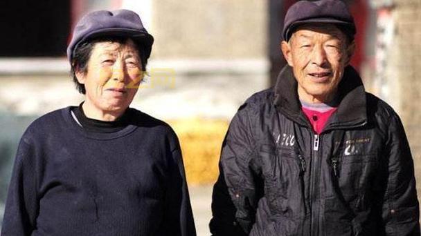 冬冬阳阳：继母的挑战与两姐妹的生活转折