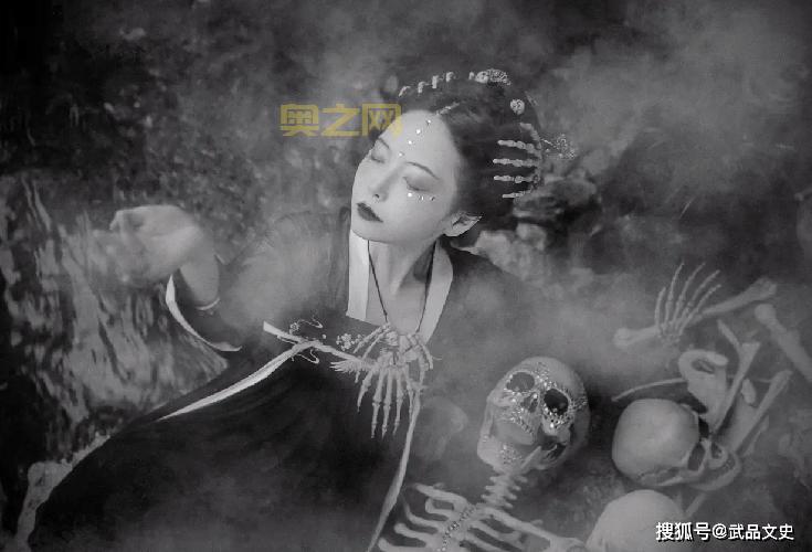 想知道造梦西游2白骨精第一形态掉什么吗？进来看看！