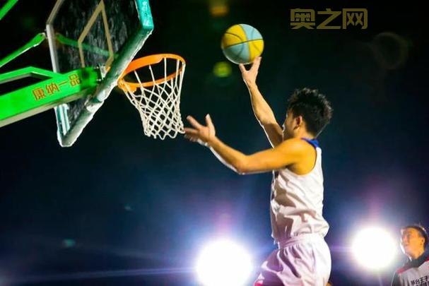 10中文解说视频推荐：体育赛事全解锁