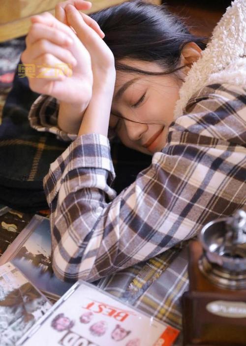 mm美女人体艺术：精美性感写真高清图片合集