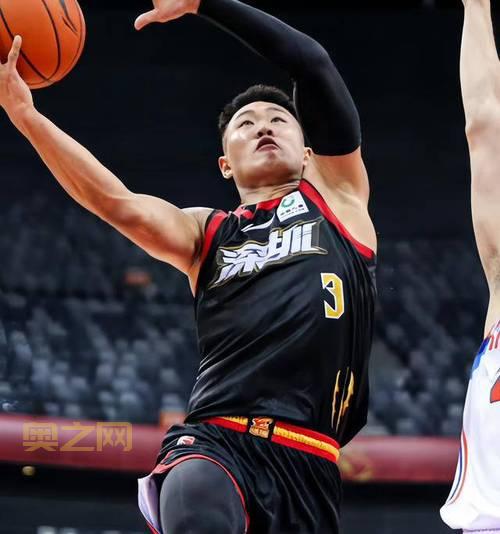 32岁老将刘志轩宝刀不老,单场12助攻激活全队进攻火力