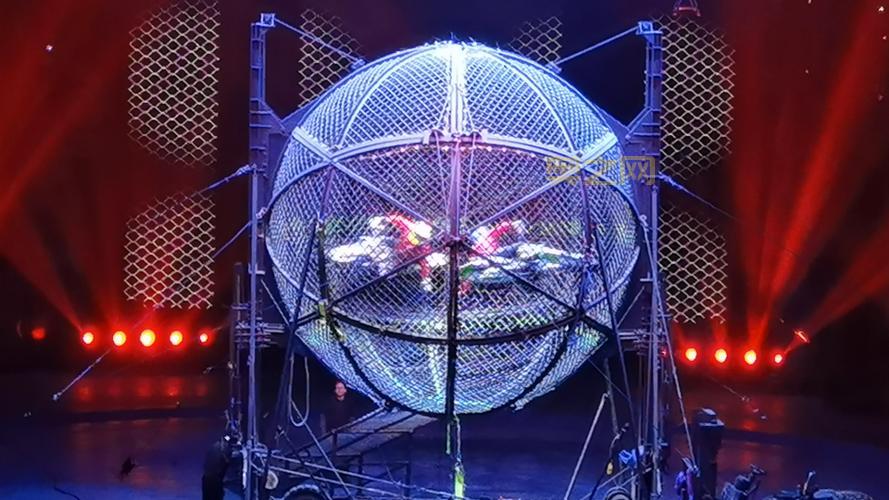 摩托特技表演：惊险刺激的视觉盛宴