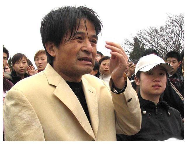 毕福剑调侃《智取威虎山》_毕福剑 央视星光大道 毕姥爷