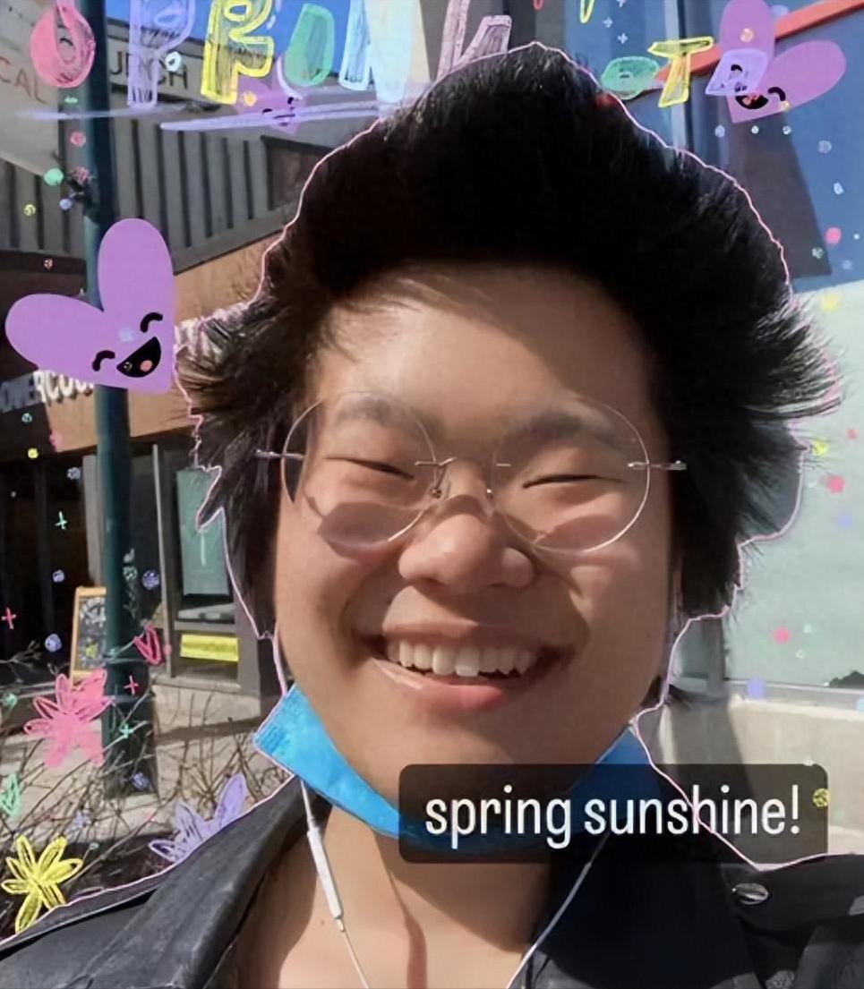 毕福剑现状：女儿打扮的“不男不女”，生活很艰难