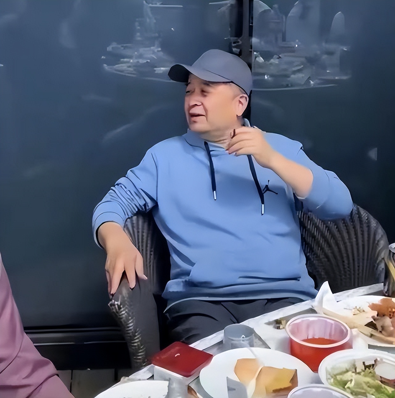 毕福剑调侃《智取威虎山》_毕福剑女儿现状_毕福剑如今的生活