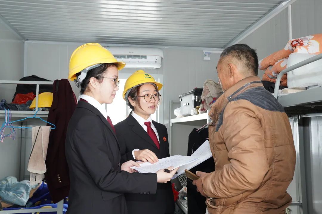 著名新闻摄影作品_上海法院优秀新媒体作品_上海法院新闻摄影作品