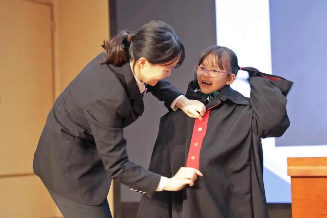 著名新闻摄影作品_上海法院优秀新媒体作品_上海法院新闻摄影作品