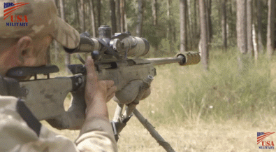 850米外一枪6杀，占狙击榜首达8年，AWM怎么这么强？