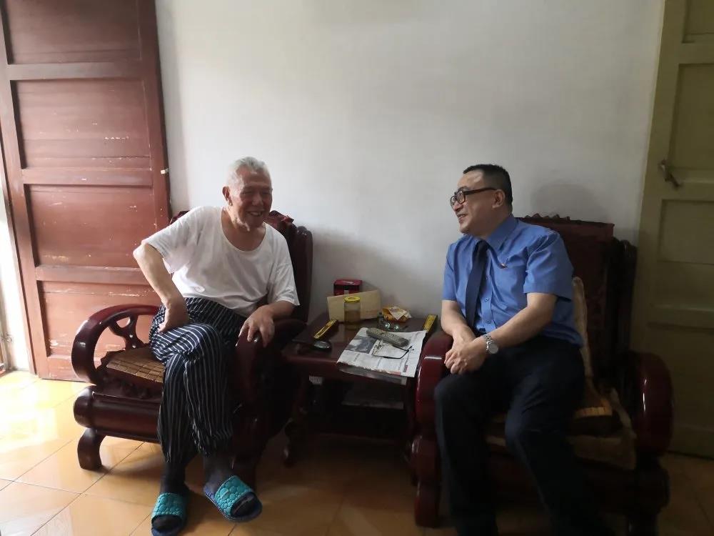 安庆市检察院 走访慰问 离退休老党员_走访慰问退休老干部