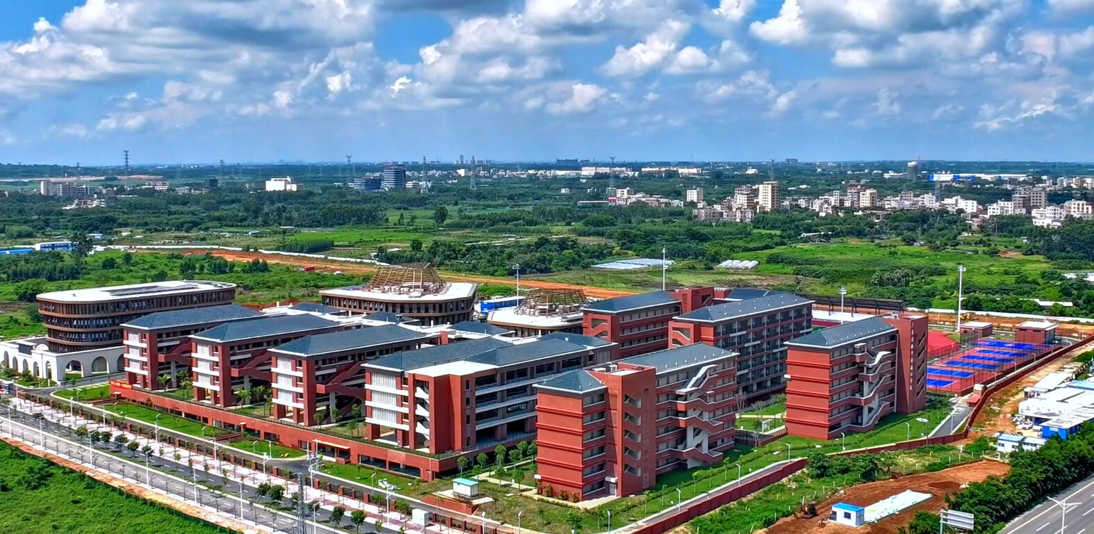 广东实验中学湛江学校初中校区启用