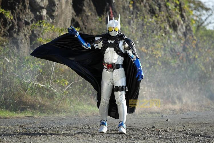 假面仆卫士：一场关于财富与命运的护卫之战