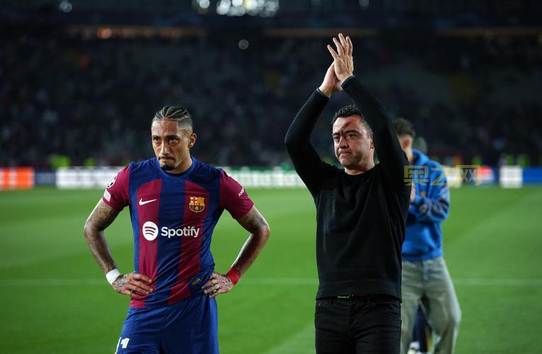 巴萨欧冠折戟！哈维直言：未晋级是因没抓住稍纵即逝的机会