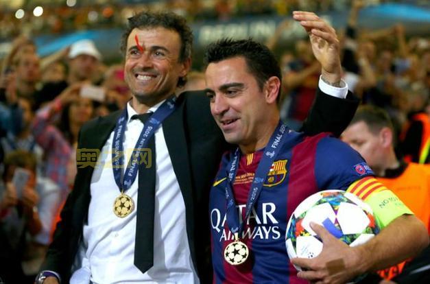 巴萨欧冠折戟！哈维直言：未晋级是因没抓住稍纵即逝的机会