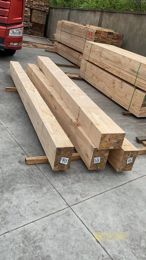 松木的力量：探索松木在现代建筑中的应用与挑战