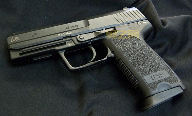 CS武器选择指南:必备枪械与最佳手枪推荐