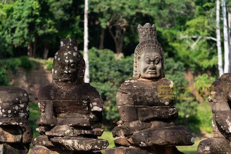 大吴哥大全：领略柬埔寨通王城的历史与文化