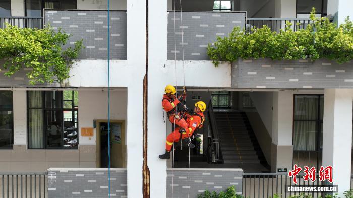 福建森林消防宣传课_漳州正兴学校成人礼 新闻_漳州市正兴学校安全教育