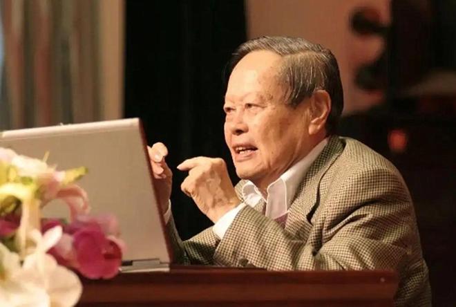 杨振宁被赶出清华_杨振宁 诺贝尔物理学奖 宇称不守恒