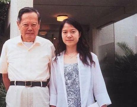 杨振宁被赶出清华_杨振宁99岁生日研讨会_杨振宁国籍争议与贡献