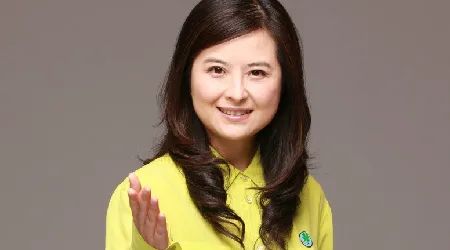 央视女主播张泉灵离职_央视才女张泉灵病退_张泉灵的演讲稿