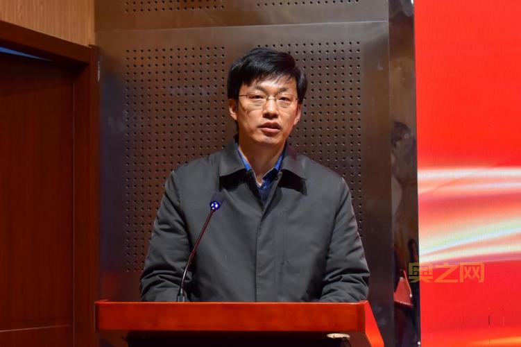 山东姑娘张鑫圆生理期跳冰湖救87岁老人,彰显新时代青年的担当