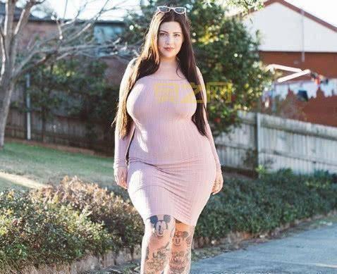 巨乳保姆：身材火辣的她如何逆袭成健身模特