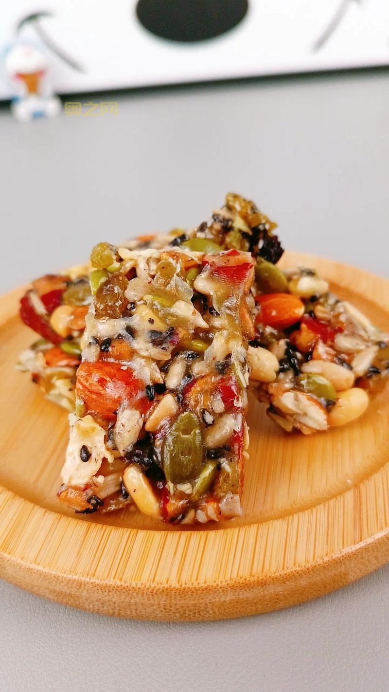 切糕是什么？了解新疆传统美食的历史与做法