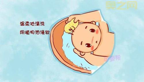 如何清理婴儿乳痂？避免头皮结痂的有效方法