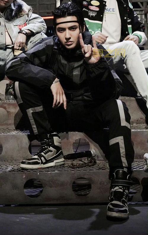 吴亦凡回应写大碗宽面时不开心，你想知道的都在这！