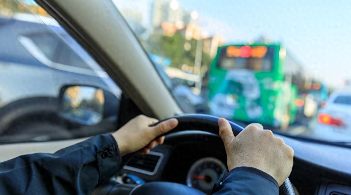 高速上最招人恨的5大行为，第5种司机建议回炉重造