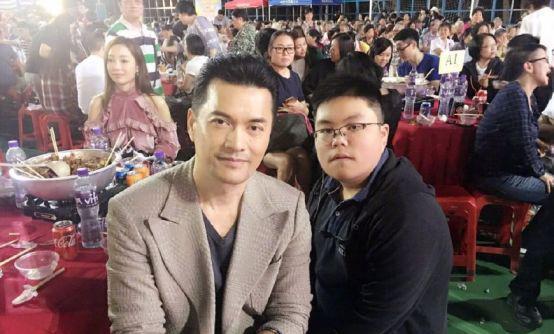 吕良伟老婆的图片_62岁吕良伟近照曝光_三任妻子都是美人