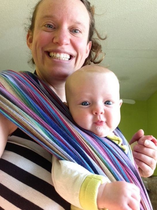 加拿大灰熊袭击事件_加拿大熊袭击真实案例_实拍黑熊闯进校园被警方击毙视频