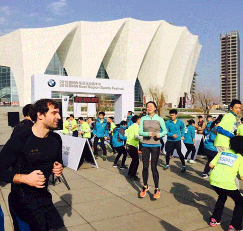 豪车试驾活动方案_奔驰线下活动_梅赛德斯-奔驰冰雪对决