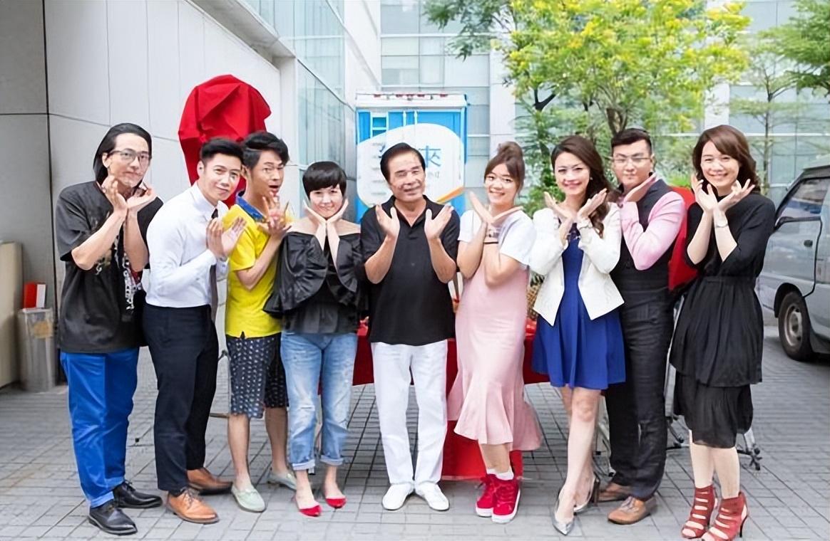 雷洪72岁再婚_雷洪的五位老婆照片_雷洪演艺生涯经历