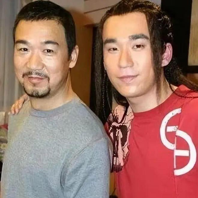 张国立对赌协议 华谊 张默父亲_张国立与前妻