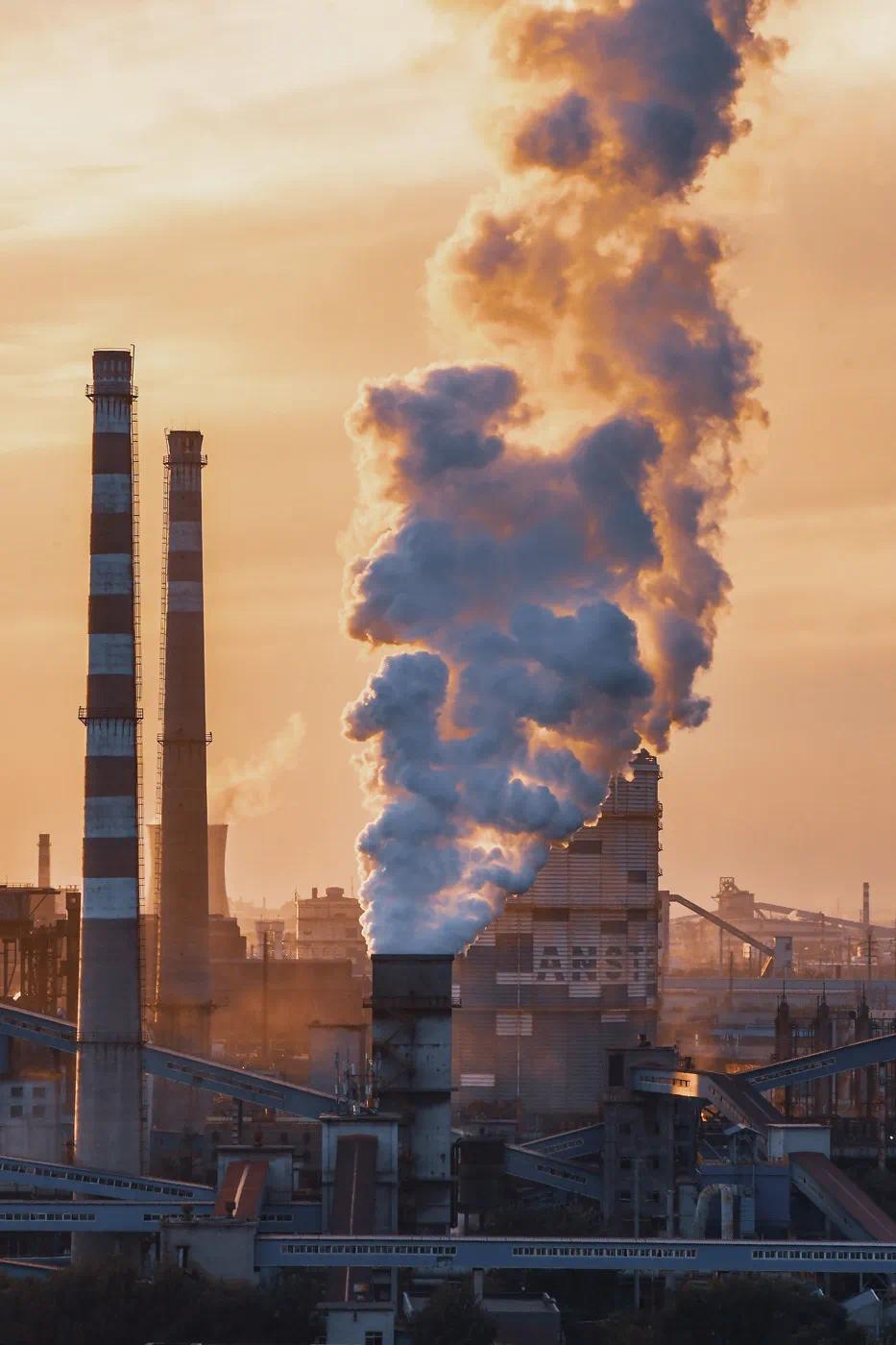 鞍钢高炉是鞍山作为曾经的“共和国长子”的标志。(图/受访者供图)