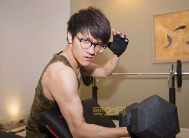 若风网吧配置咋样？高配电脑让你游戏体验拉满！