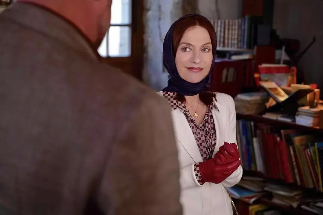 白雪公主和七个小矮人真人版电影_白雪公主成人版剧情解析_白雪公主七个小矮人恋爱情节