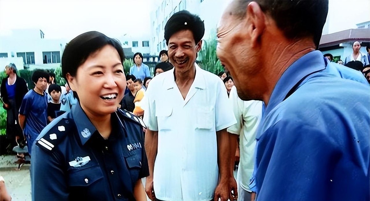 任长霞 事迹 评价_任长霞出殡视频新闻