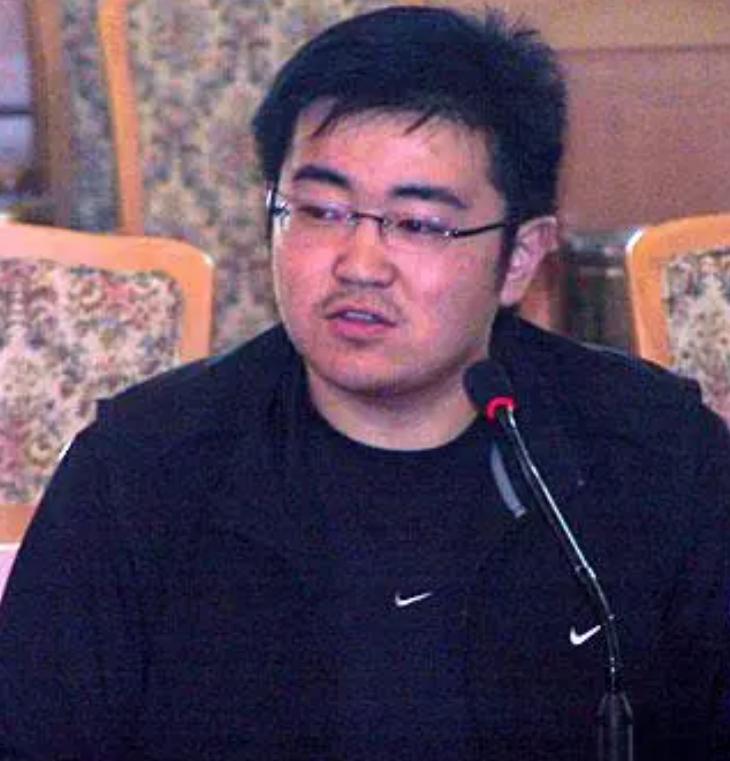 任长霞出殡视频新闻_任长霞 2004年车祸牺牲 登封市人民爱戴的公安局长