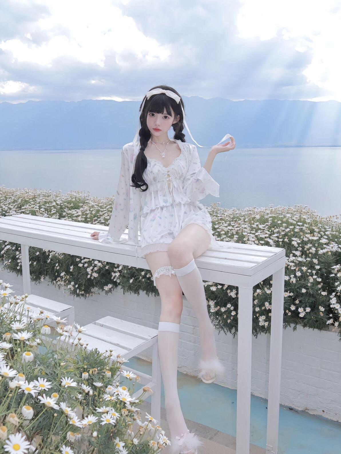 气质美女生活照_清新脱俗美女气质_清纯小清新美女