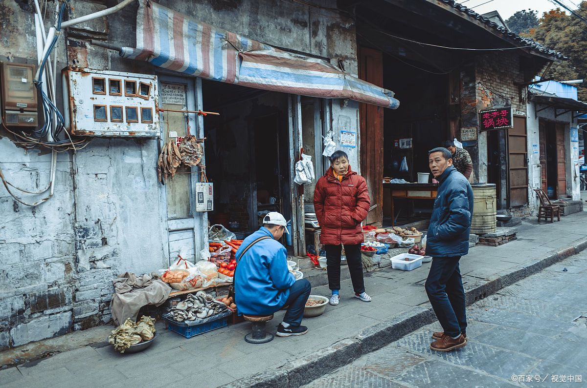 婴儿拉稀脸也憋得通红怎么回事_新生儿小脸憋红原因_新生儿小脸憋红怎么办