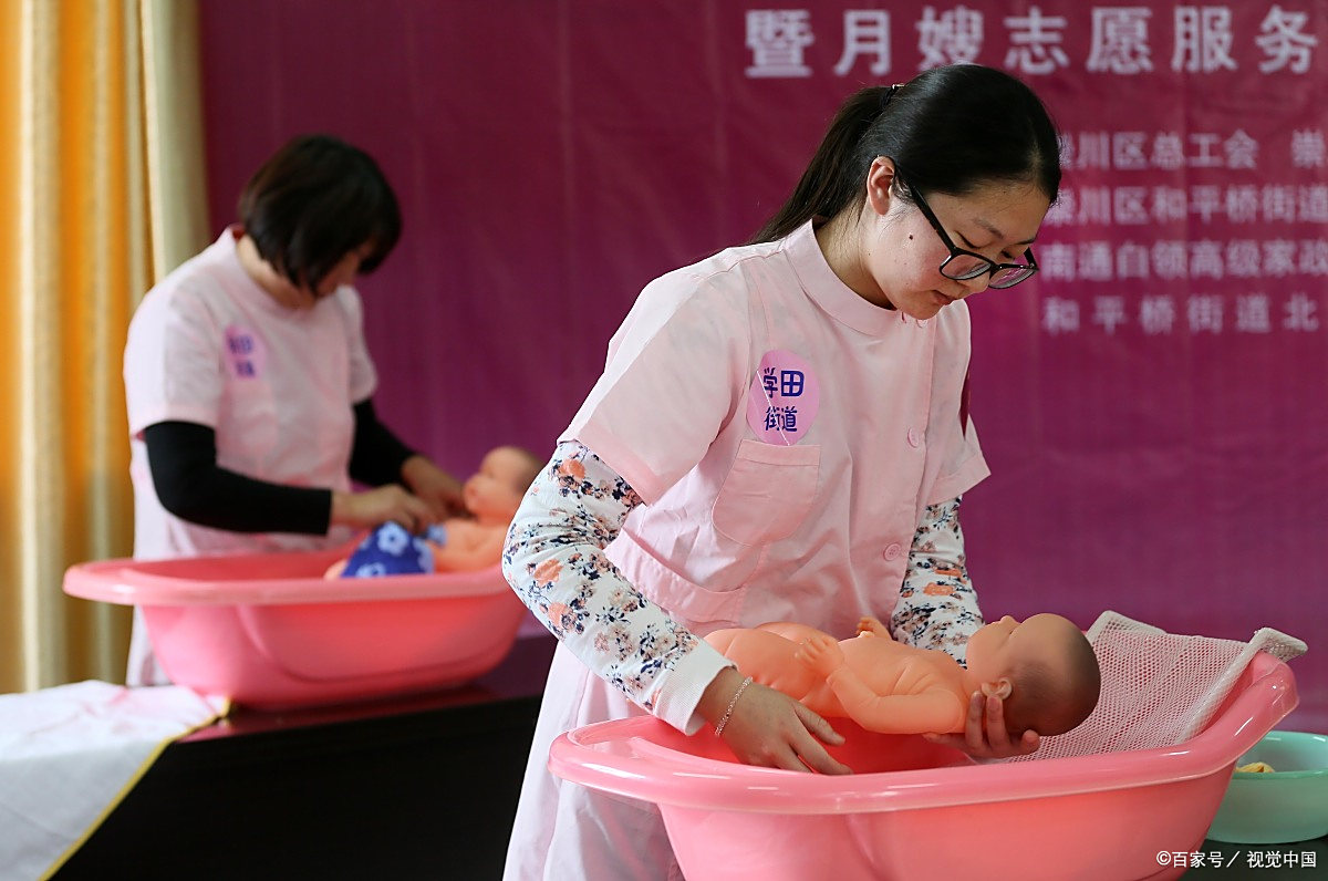 婴儿拉稀脸也憋得通红怎么回事_新生儿小脸憋红原因_新生儿小脸憋红怎么办