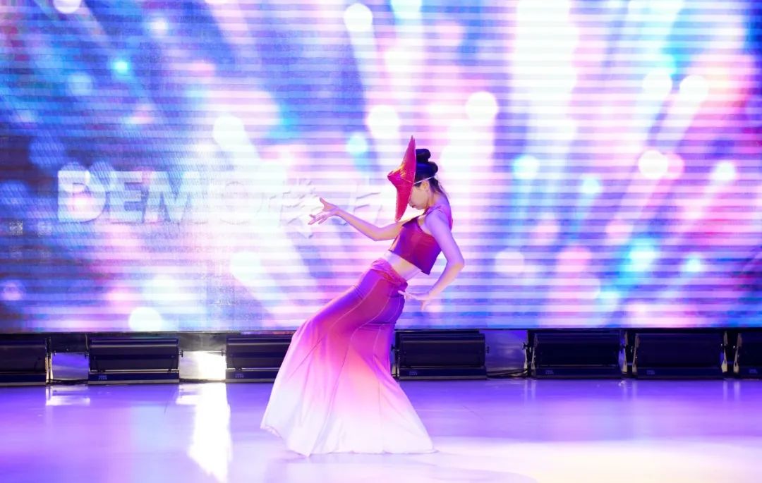 渭南公安东秦战歌文艺演出_铭记嘱托忠诚担当第三场文艺演出活动_渭南东秦百姓新闻