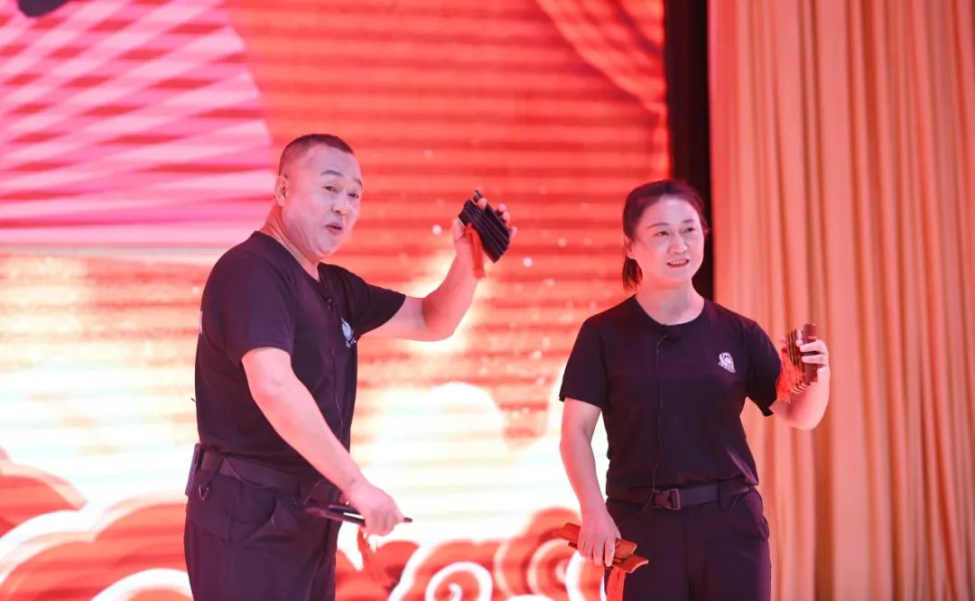 渭南东秦百姓新闻_铭记嘱托忠诚担当第三场文艺演出活动_渭南公安东秦战歌文艺演出