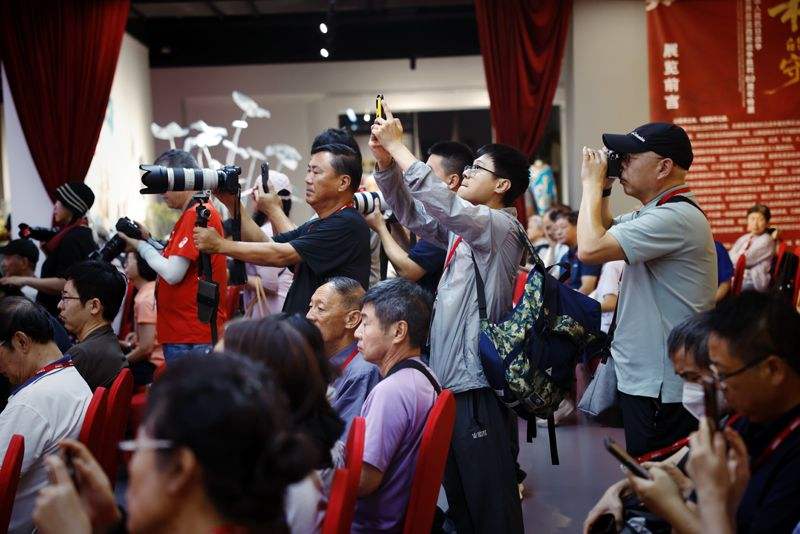 新闻摄影作品_光影赋能佳能相伴_新闻摄影大师系列讲座