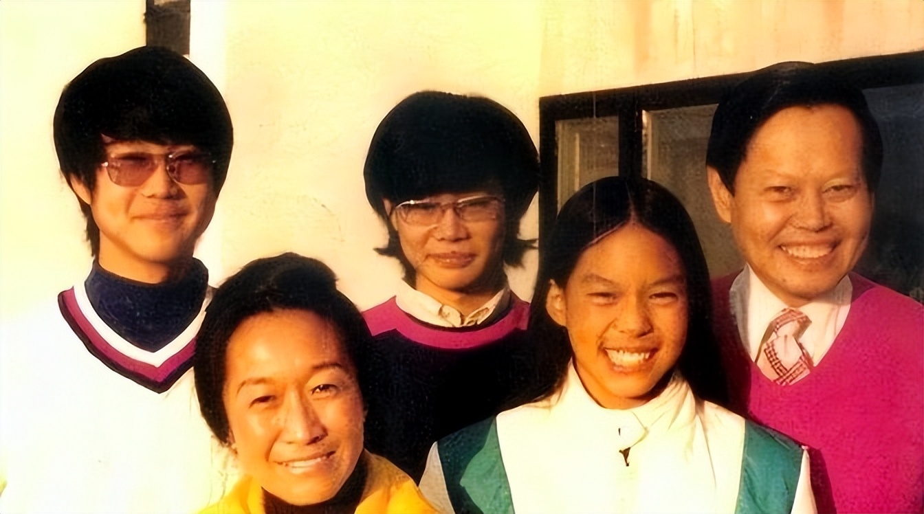 杨振宁和孩子的关系_杨振宁之子_杨氏家族子女成就