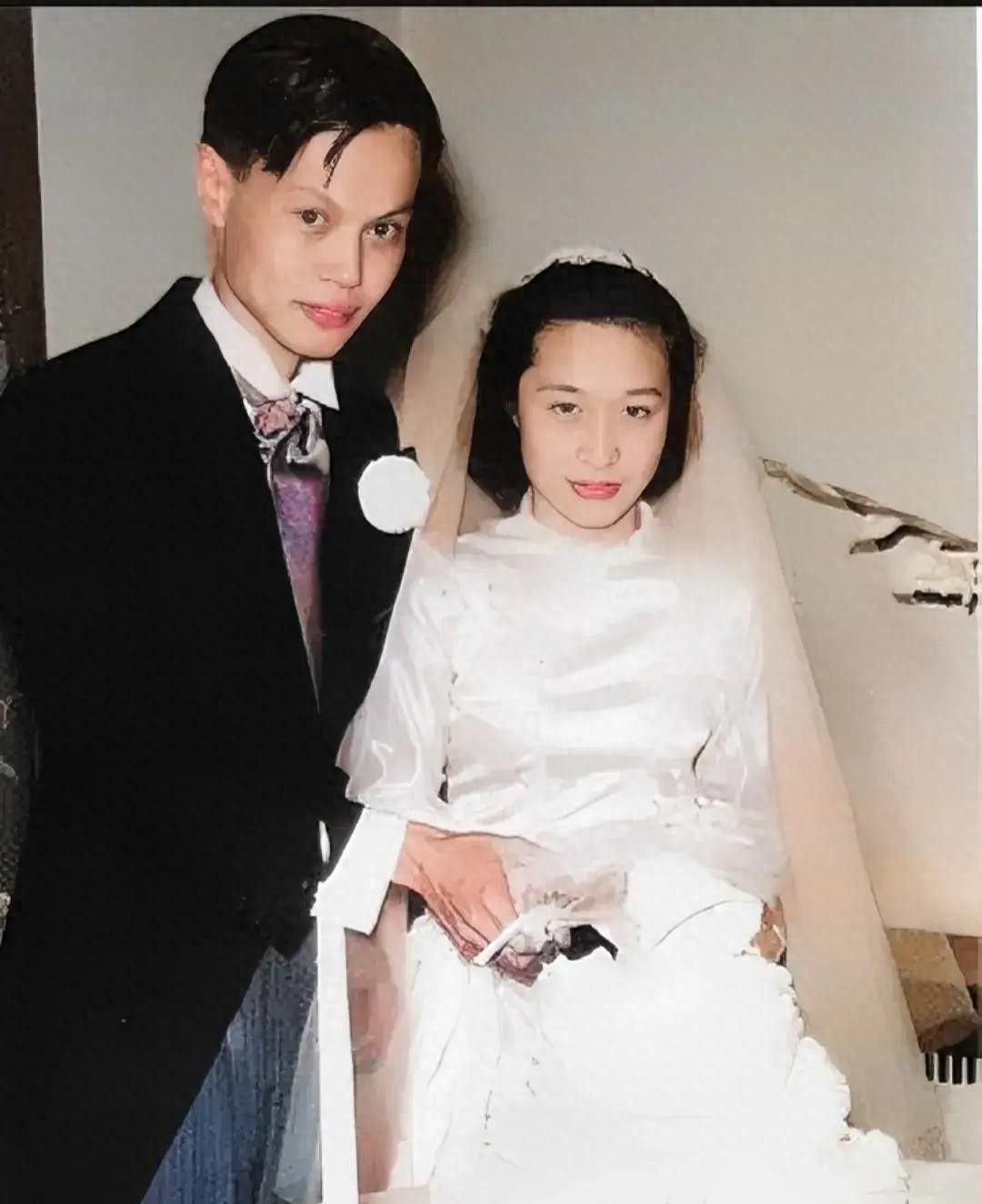 杨振宁和孩子的关系_杨振宁与杜致礼的爱情故事_杨振宁一家三口在美国